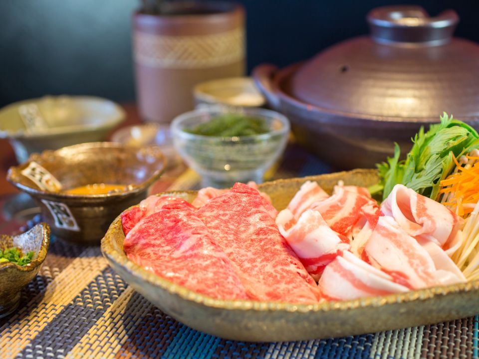 沖縄ブランド牛とアグー豚の食べ比べコース